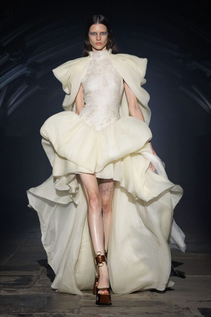 Alexander McQueen Spring/Summer 2027 runway look 40