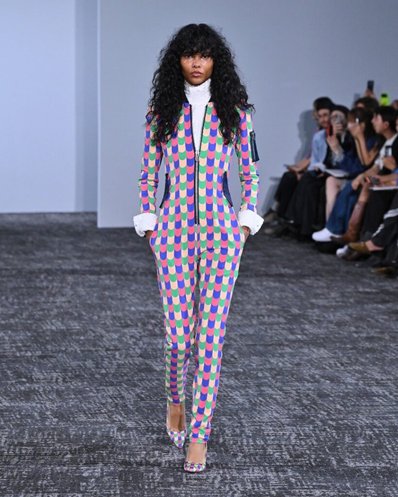 ANREALAGE Spring/Summer 2027 runway look 04