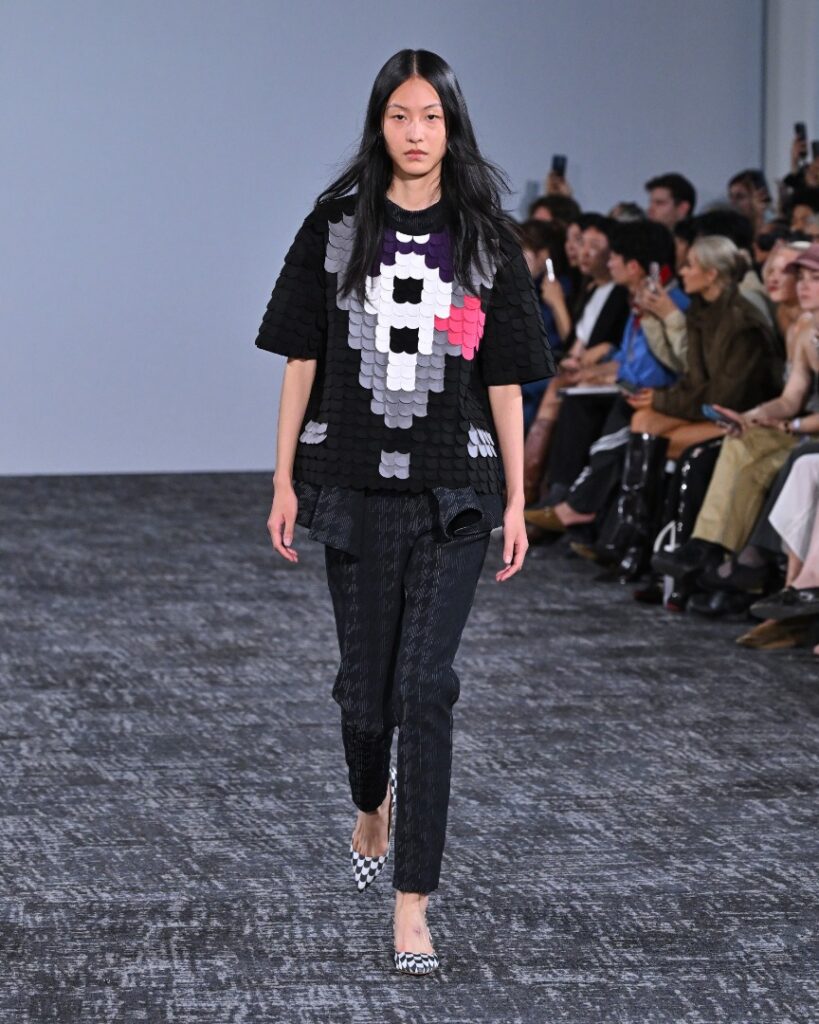 ANREALAGE Spring/Summer 2027 runway look 09
