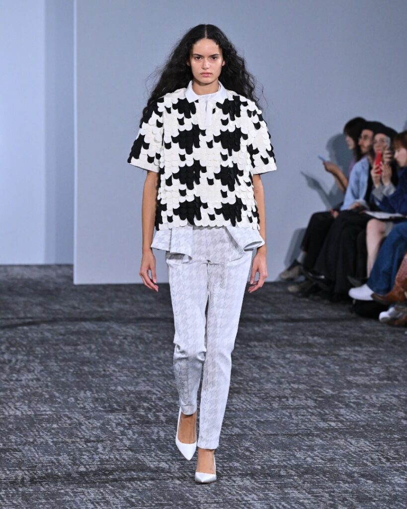 ANREALAGE Spring/Summer 2027 runway look 10