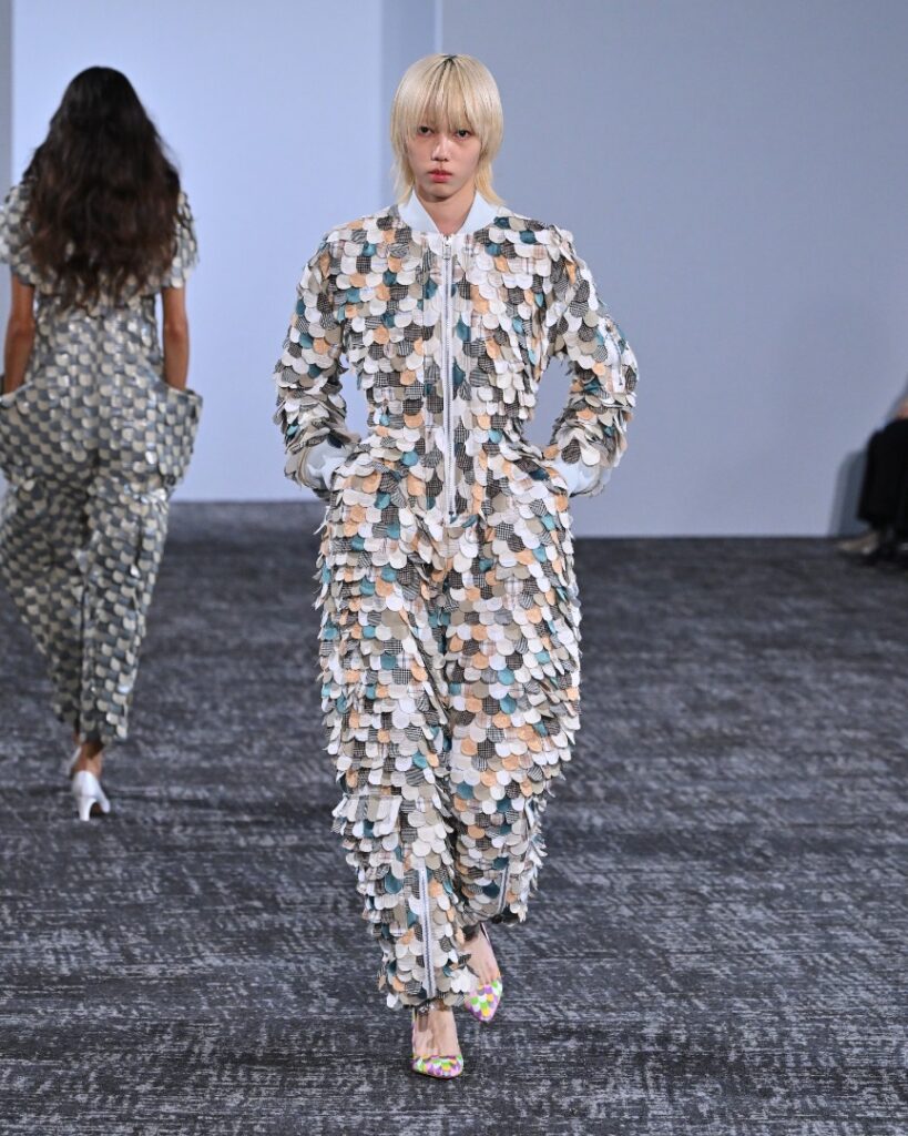 ANREALAGE Spring/Summer 2027 runway look 20