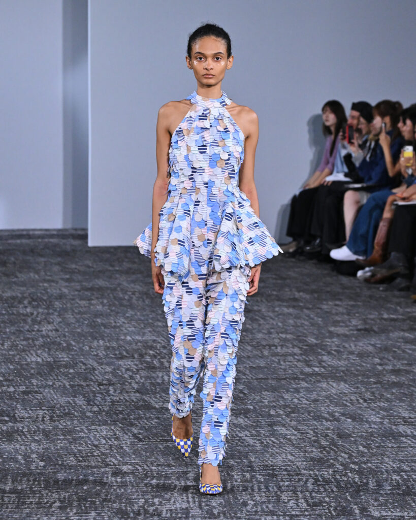 ANREALAGE Spring/Summer 2027 runway look 21