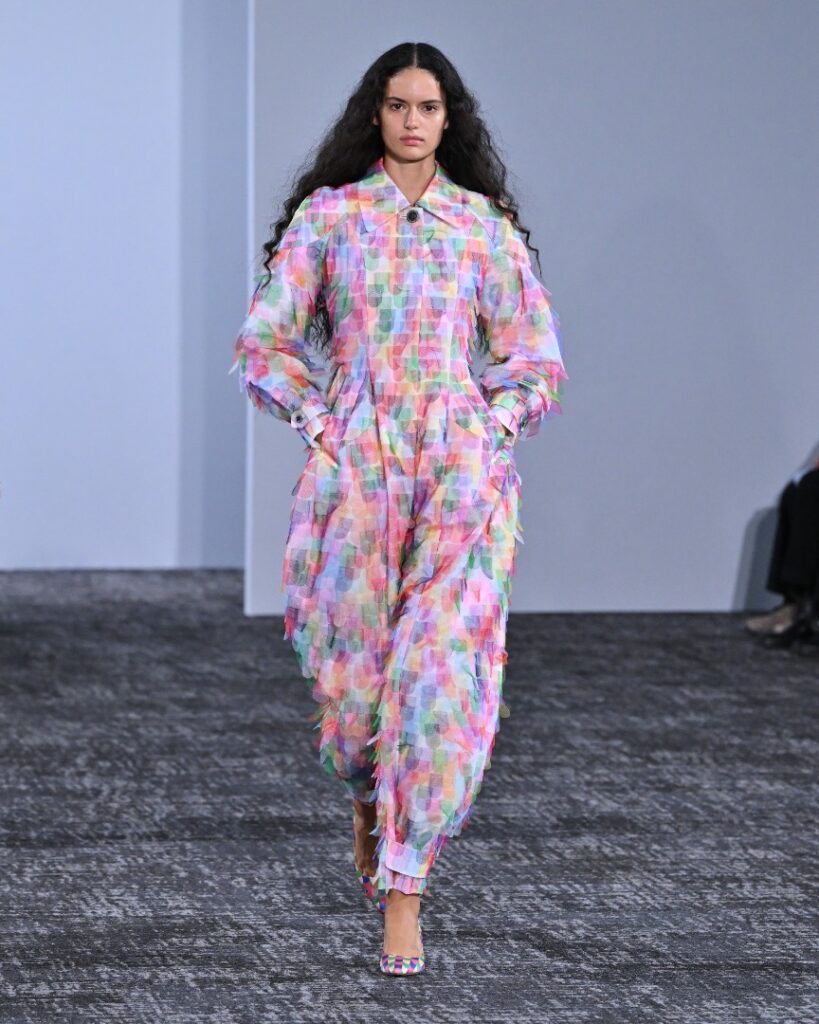 ANREALAGE Spring/Summer 2027 runway look 23