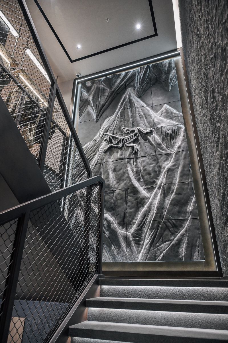 Arc'teryx store display in Nanchang, photo 4