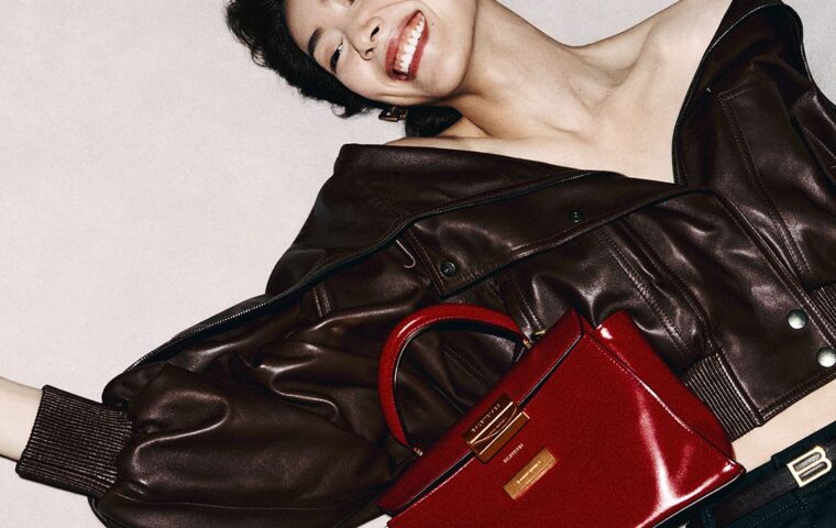 Balenciaga Hourglass Avenue campaign — image 1
