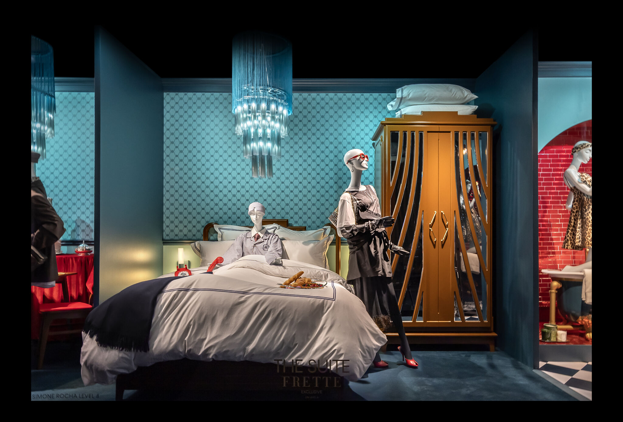Hotel Bloomingdale’s window display, view 4