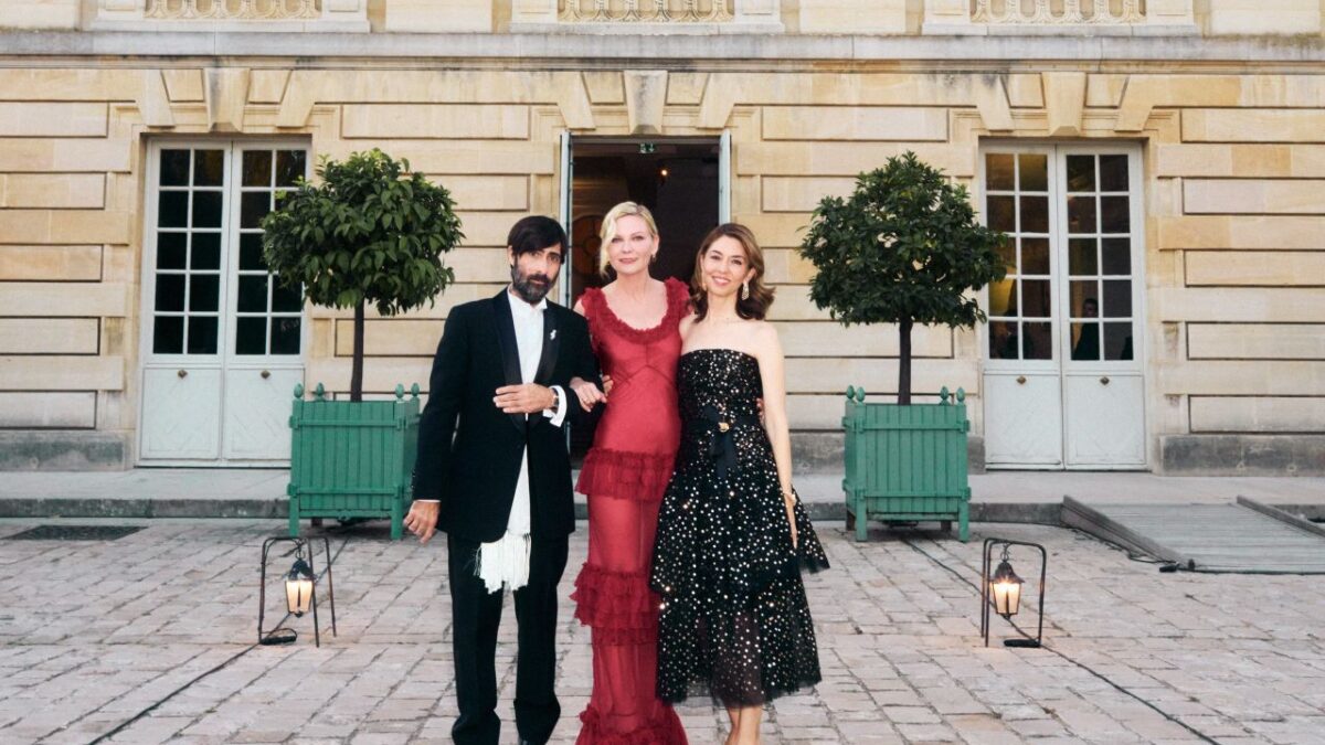 Guests at the Petit Trianon for the Marie Antoinette exhibition supported by Cartier