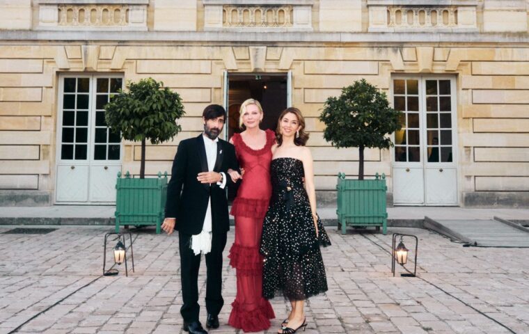 Guests at the Petit Trianon for the Marie Antoinette exhibition supported by Cartier