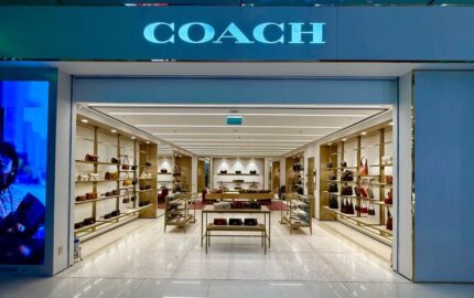 Coach DLF Avenue store in New Delhi, view 1