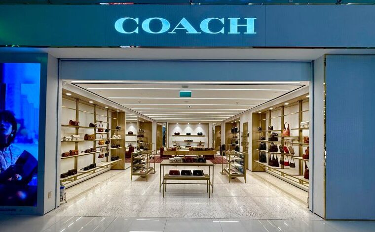 Coach DLF Avenue store in New Delhi, view 1