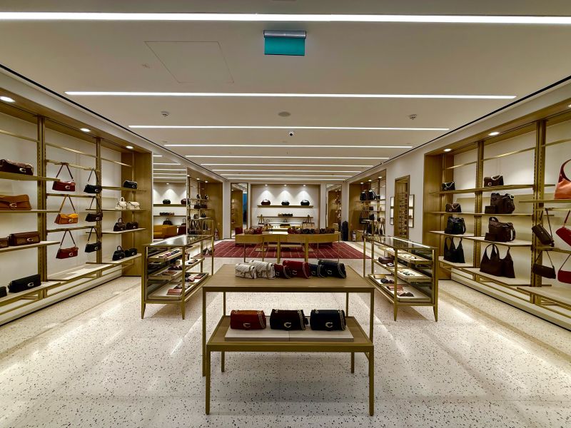 Coach DLF Avenue store in New Delhi, view 2