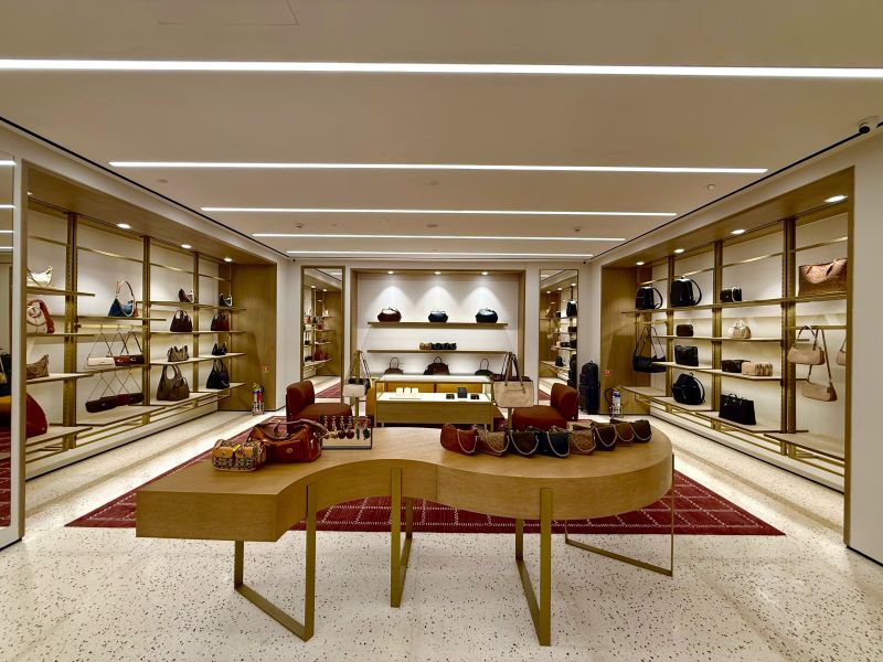 Coach DLF Avenue store in New Delhi, view 5