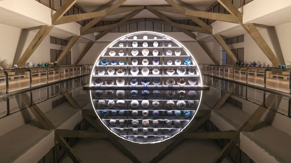 Craftsmanship display shared by De Beers for Homo Faber