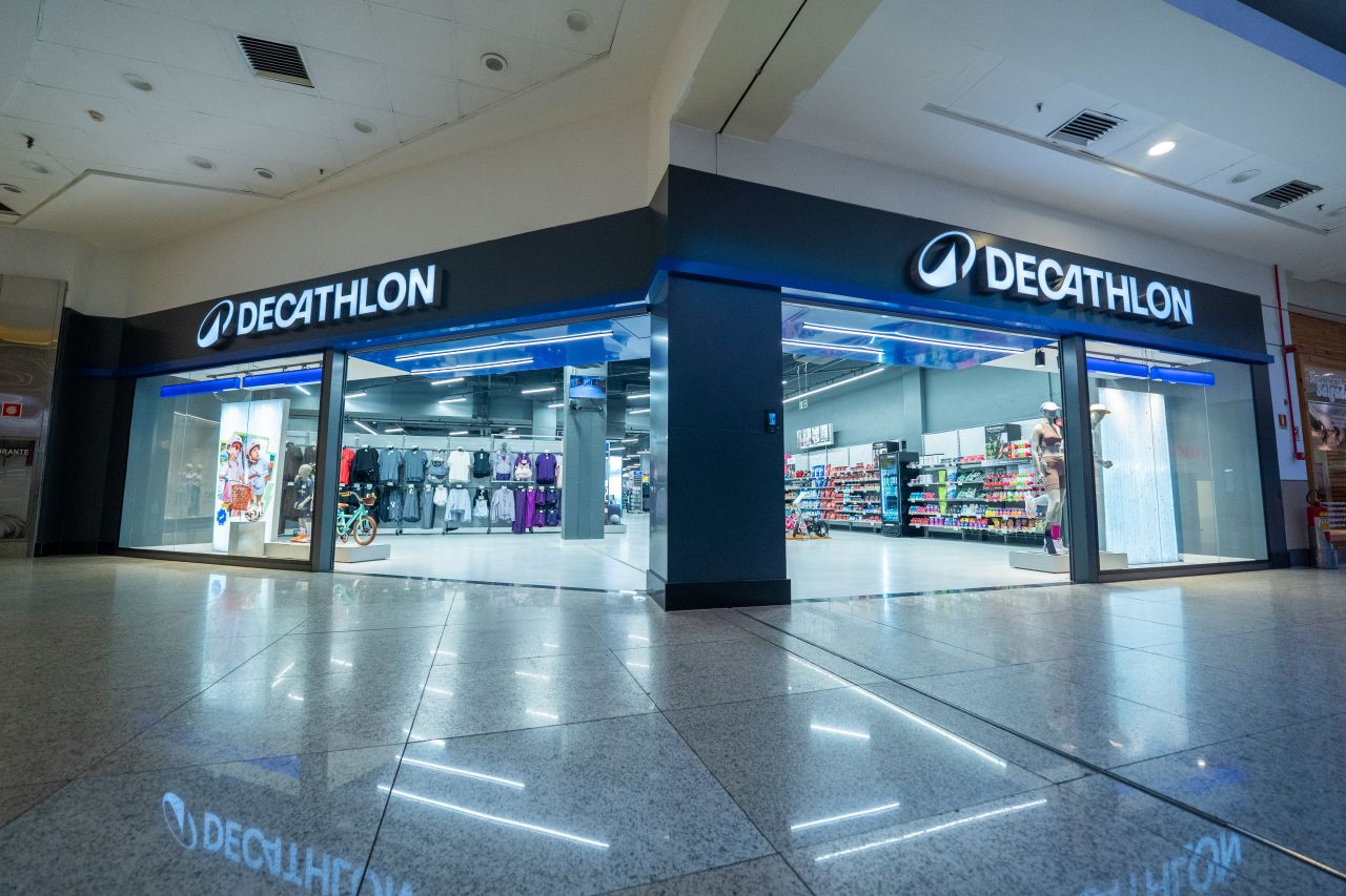 Exterior entrance to Decathlon's NorteShopping store in Rio de Janeiro