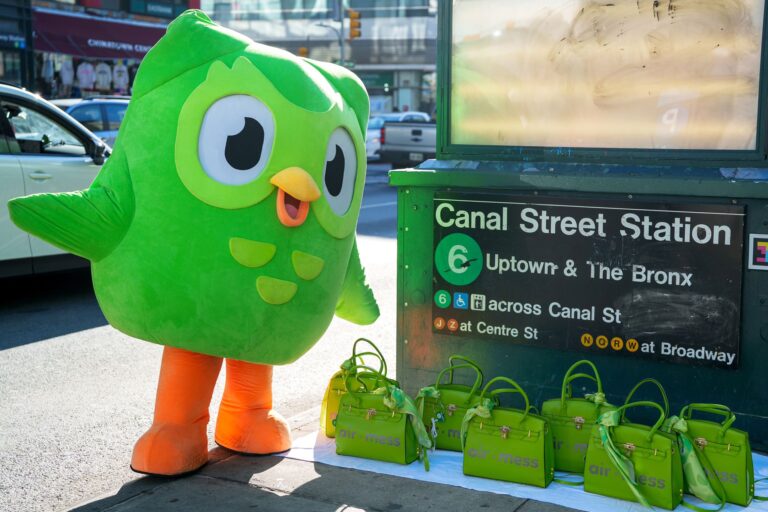 Duolingo mascot at the Canal Street activation