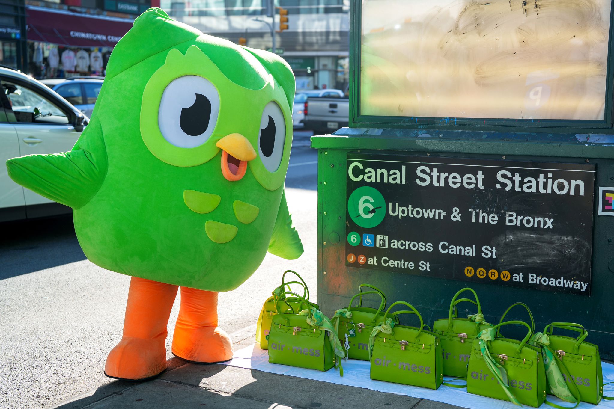 Duolingo mascot at the Canal Street activation