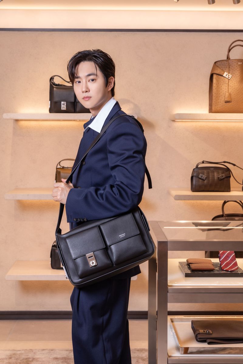 Guest at the Ferragamo LANDMARK boutique unveiling in Hong Kong
