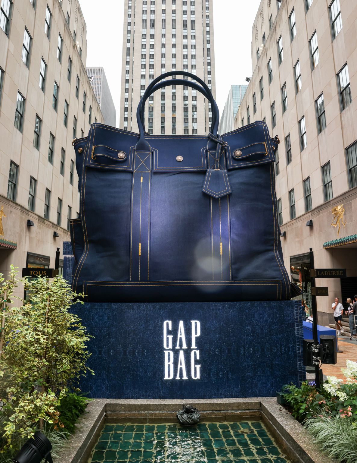 GapBag activation at Rockefeller Center — event photograph 1