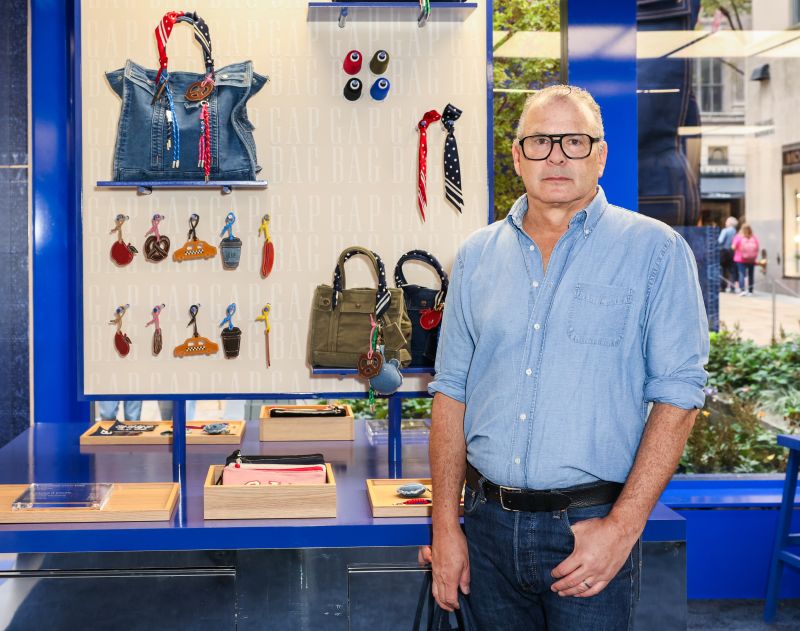 GapBag activation at Rockefeller Center — event photograph 3