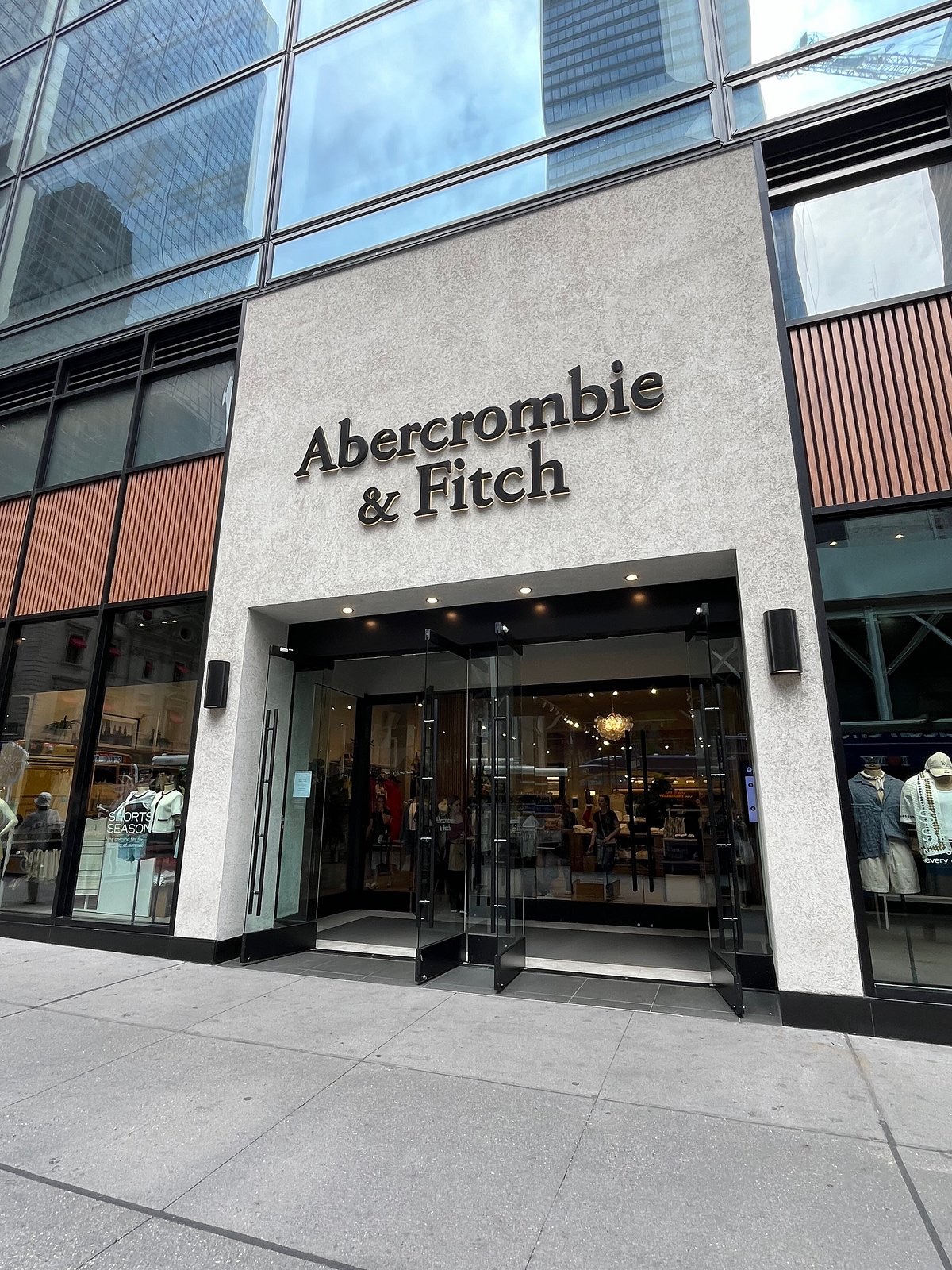 Abercrombie’s Earnings Reveal a Brand Portfolio Reset, Not a Broad Apparel Rebound