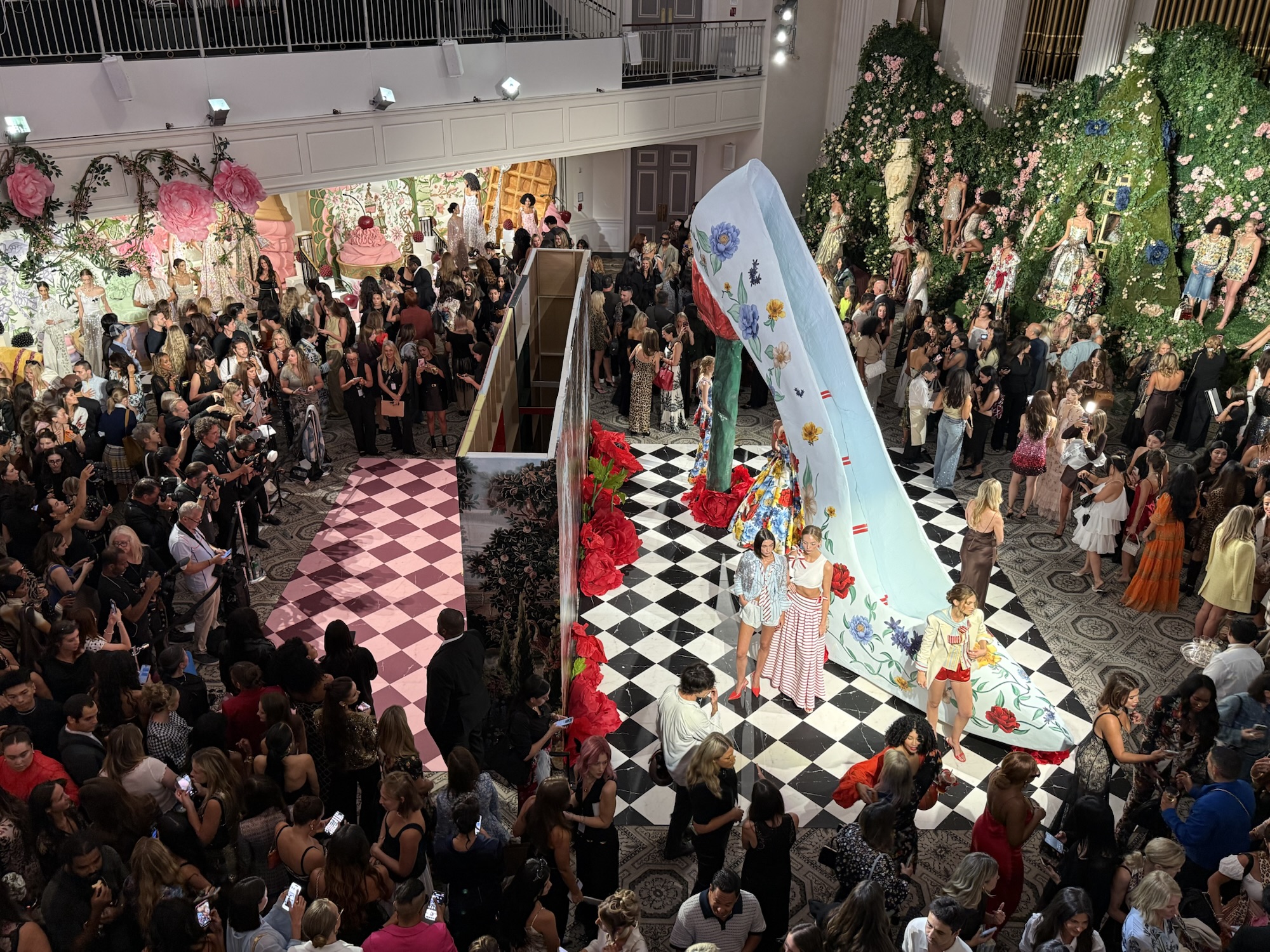 Alice + Olivia Spring Summer 2027 presentation