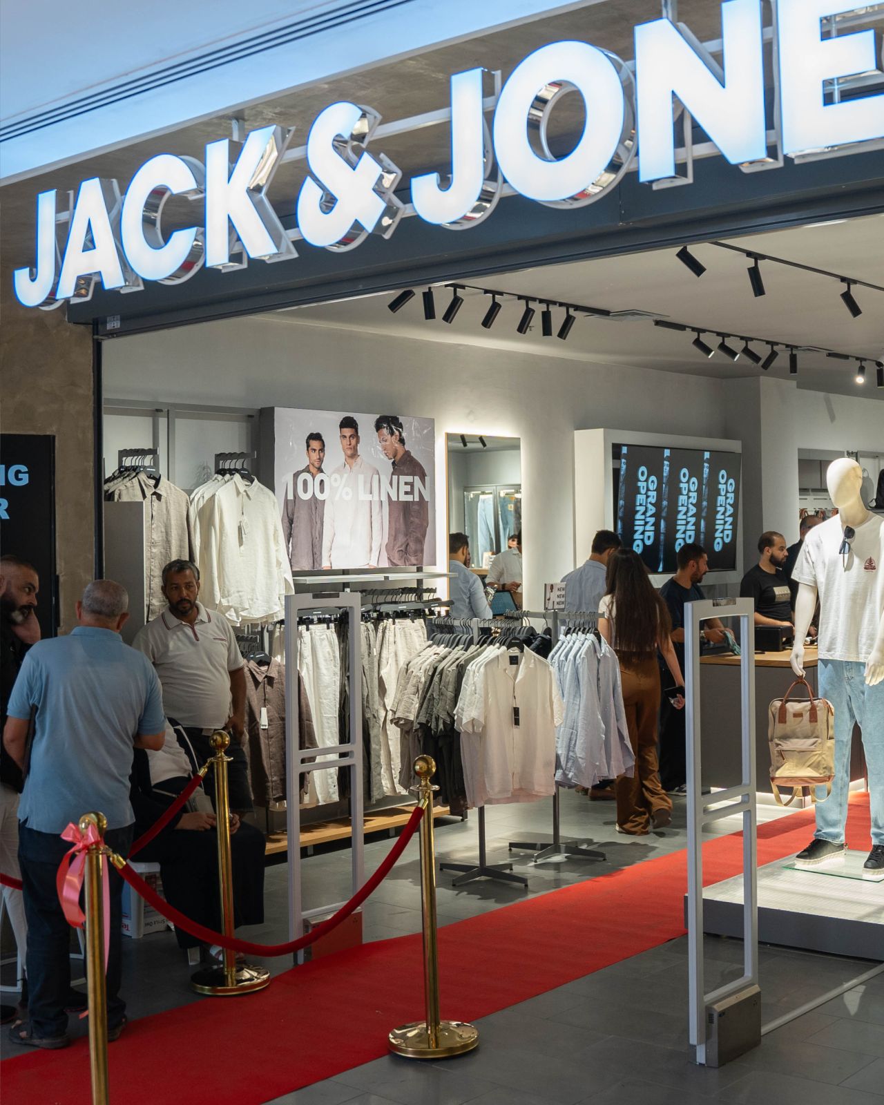 JACK & JONES Tunisia Mall store, image two