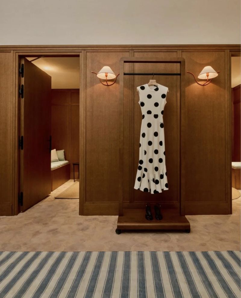 Jacquemus — Miami boutique interior and exterior — photograph 5