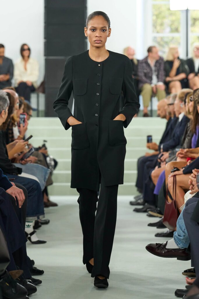 Jil Sander Spring/Summer 2027 runway look 02