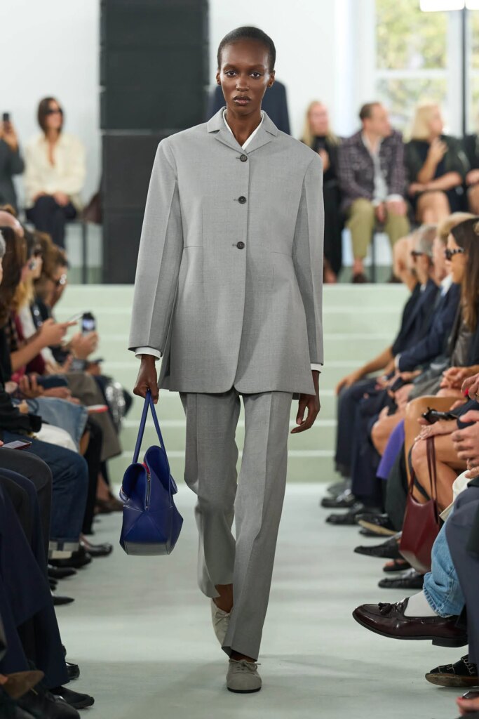 Jil Sander Spring/Summer 2027 runway look 09