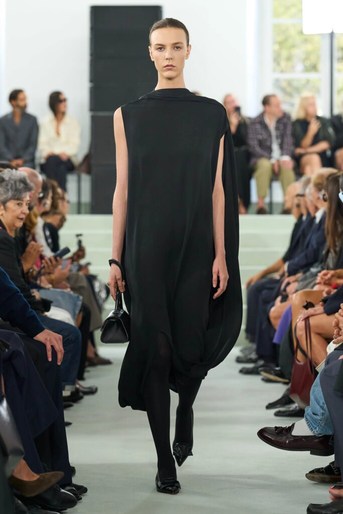 Jil Sander Spring/Summer 2027 runway look 11