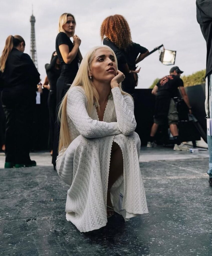 Elena Rose backstage with production team at L’Oréal Paris Le Défilé 2026