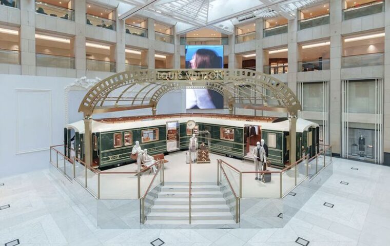 Louis Vuitton — train-themed Landmark Atrium pop-up — photograph 1