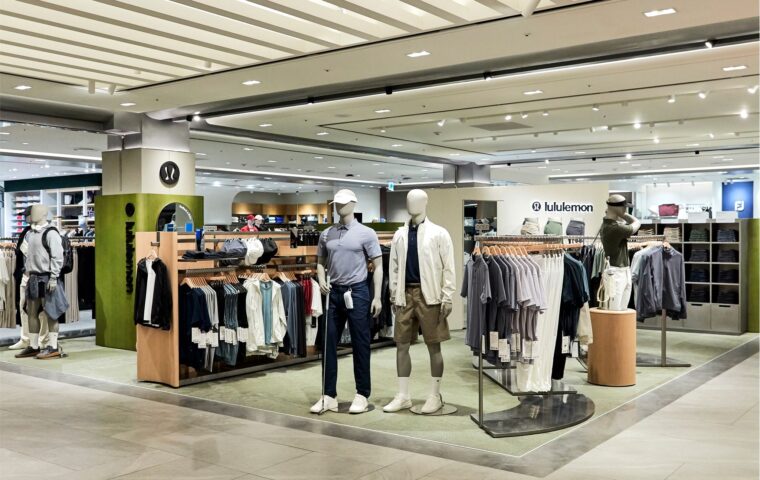 Dedicated lululemon men’s pop-up at Shinsegae Gangnam with mannequins and apparel displays