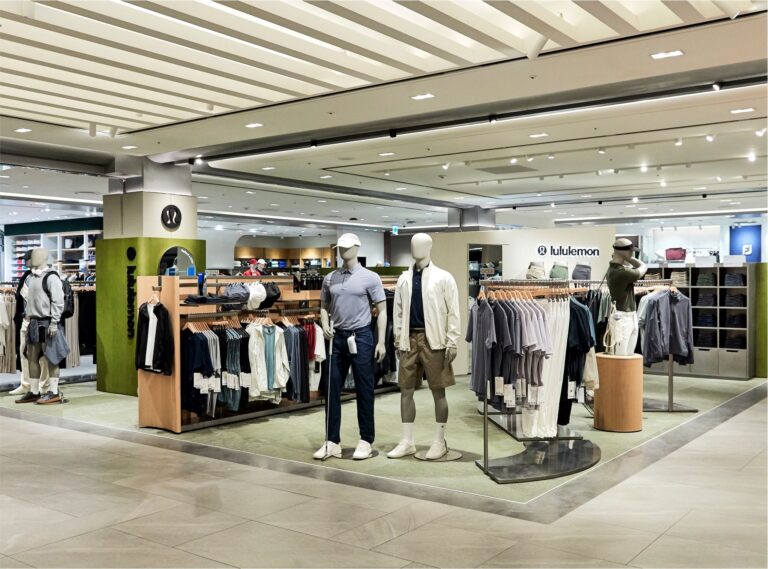 Dedicated lululemon men’s pop-up at Shinsegae Gangnam with mannequins and apparel displays