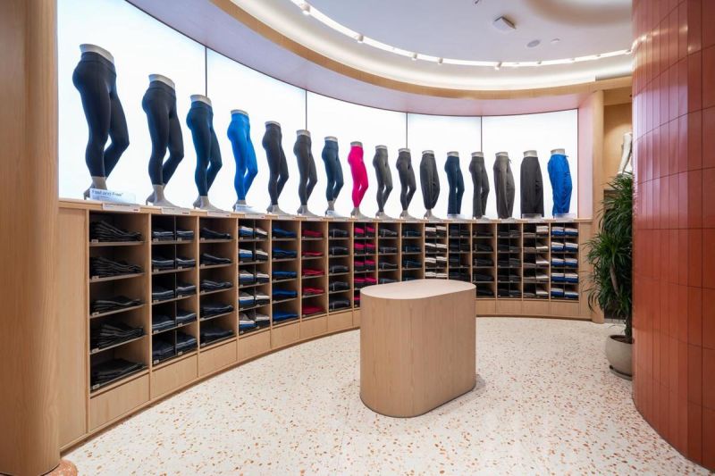 lululemon Hysan Place store in Hong Kong, view 3