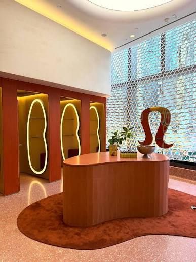 lululemon Hysan Place store in Hong Kong, view 4