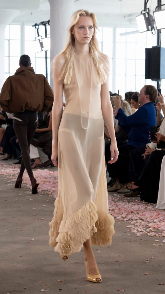 Magda Butrym Spring/Summer 2027 runway look 07