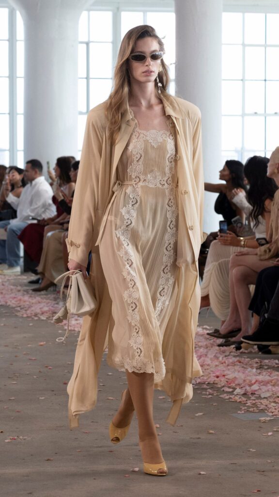 Magda Butrym Spring/Summer 2027 runway look 09