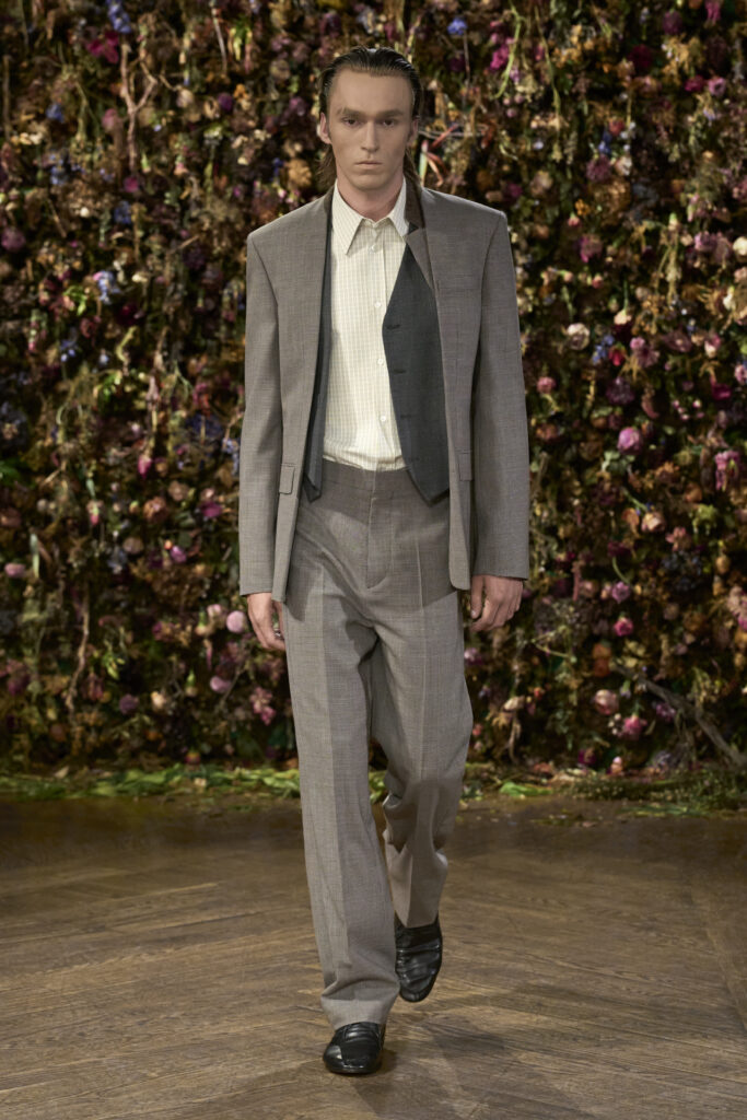 Maison Margiela Spring/Summer 2027 runway look 02