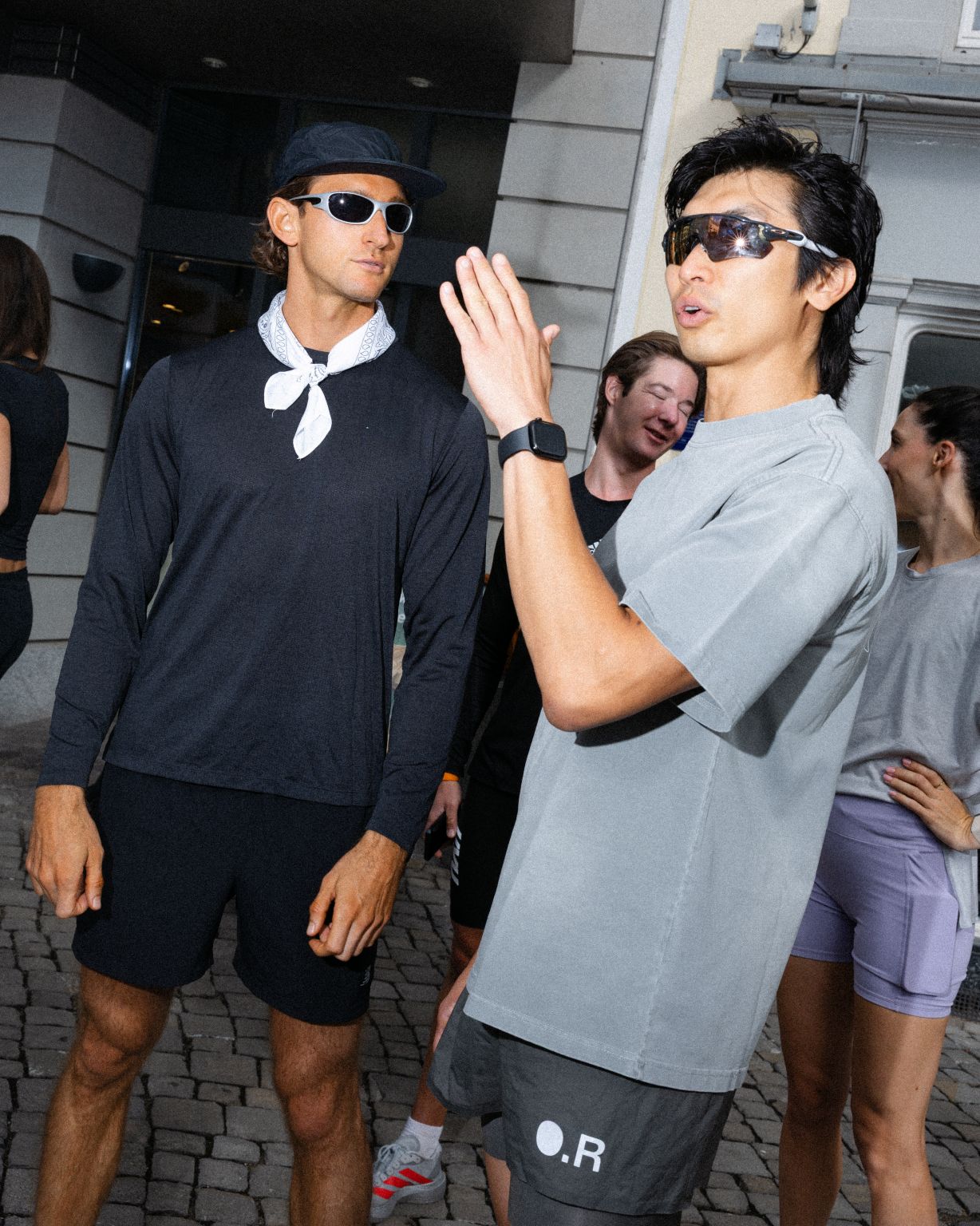Runners gathering before the community event in Zurich