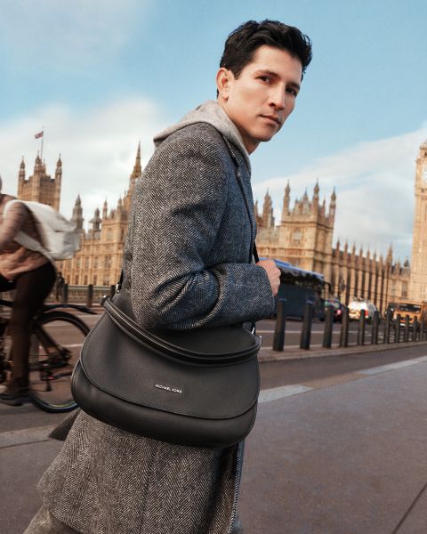 Michael Kors — Handbag-led seasonal campaign, image 2