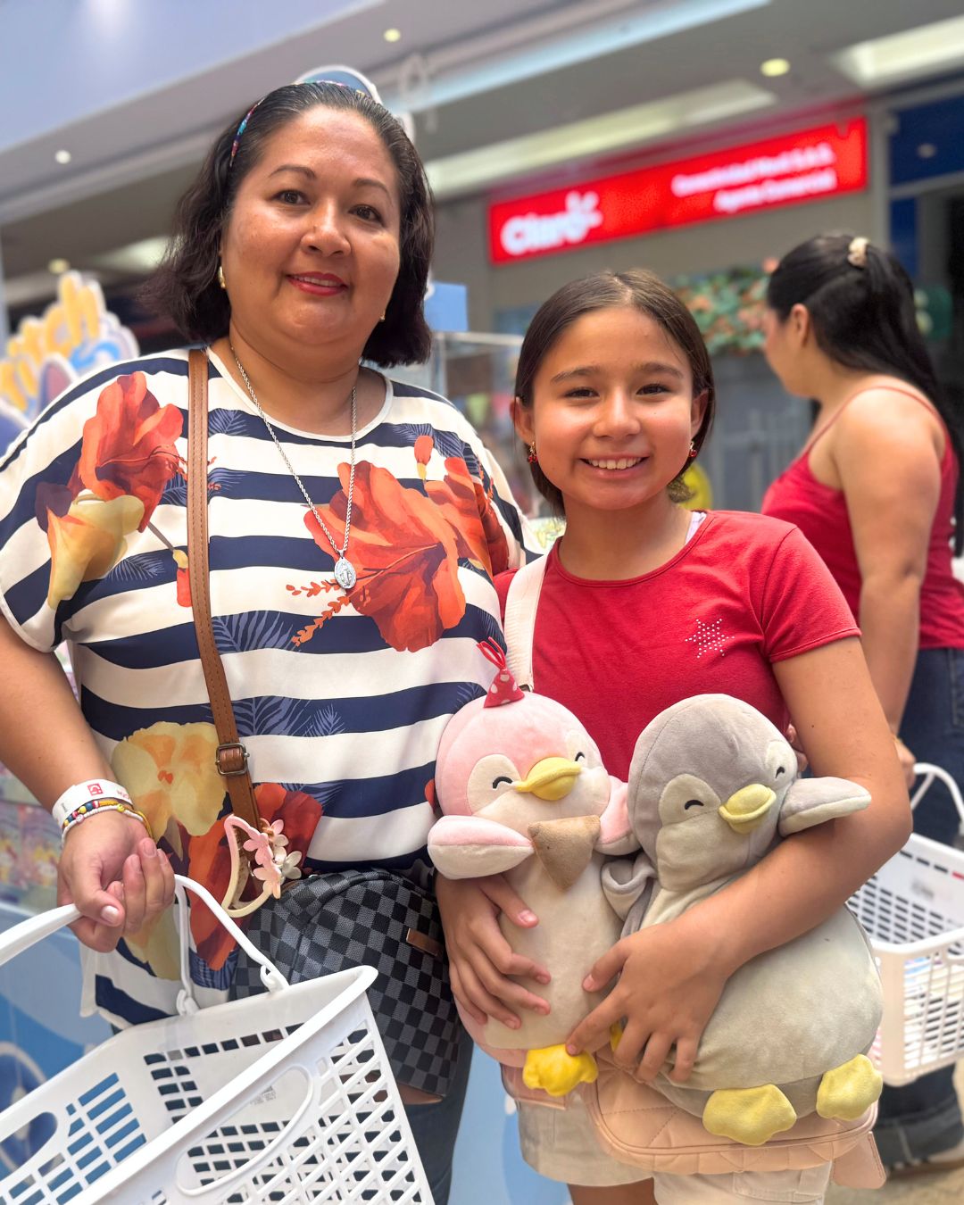 MINISO island-format opening at La Estación in Ibagué — image 2