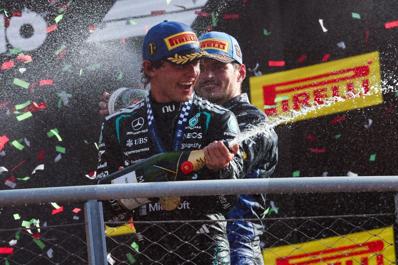 Moët & Chandon — Moët & Chandon Turns Its Champagne Cork Into a Formula 1 Marketing Visual, image 4