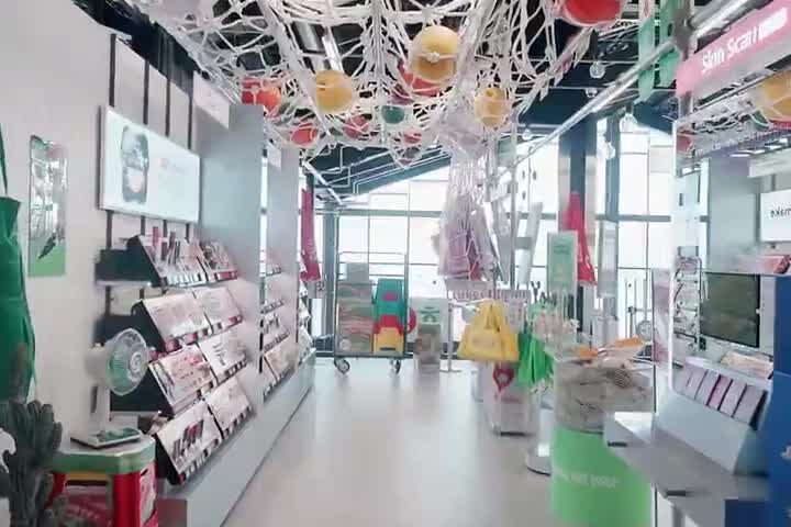 Nautical ropes and beauty displays inside OLIVE YOUNG’s Millac the Market store in Busan