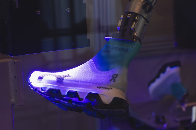 On LightSpray robotic manufacturing demonstration image 5