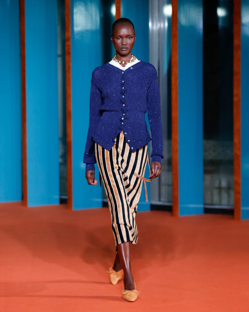 Tory Burch Spring/Summer 2027 runway look 29