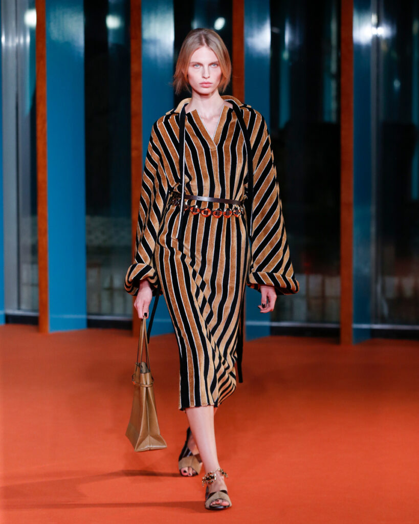 Tory Burch Spring/Summer 2027 runway look 32