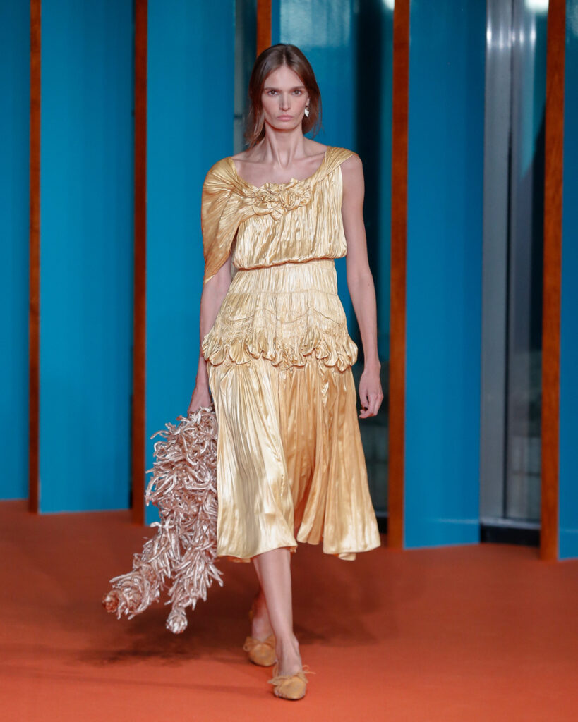 Tory Burch Spring/Summer 2027 runway look 35