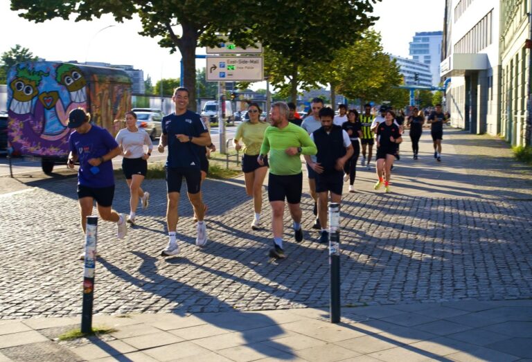 Runners on a Berlin street in Zalando's marathon campaign video cover