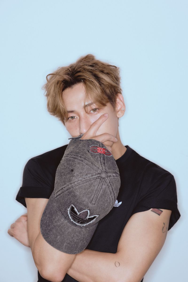 BamBam with EYES ON ME denim cap